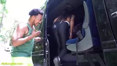 Oynat Brezilyalı MILF'in Esnek Kıçı Canavar Yarak Tarafından Sınırlarına Kadar Gerildi