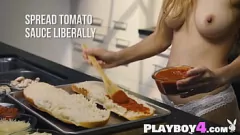 Reproducir Sensual sesión en solitario de Alexandra Tyler: MILF caliente con tetas perfectas