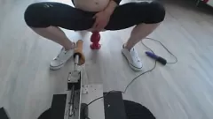 Jouer Jouets énormes et martèlement de machines : anal extrême et facefucked