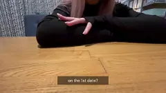 Abspielen Petite Amateur verleiht intensiven POV -Blowjob und Swallows am ersten Date