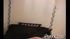 Reproduzir O bebê da frente fica totalmente reservado e amordaçado