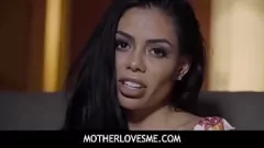 Abspielen Kolumbianer Milf Canela Skin kann sich während des GF Rollenspiels von Stiefsein nicht zurückhalten