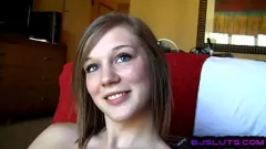 Redare 19 ani amatori care dau o muie intensă a POV și handjob