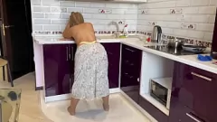 Jouer Stepmom's Desi Anal Adventure: un appassionato incontro di stress da cucina in cucina