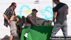 Redare Petite Teen Girl Scouts Coco Lovelock și Haley Spades hardcore Freesses de tatăl vitreg