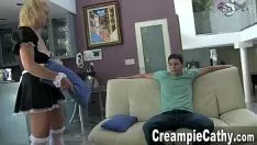 Reproducir Chico joven skim offpies mucama