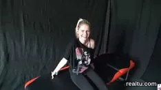 Abspielen Spannende tschechoslowakische wahre Liebe wird auf der Promenade gemacht und in POV trainiert
