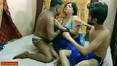 Abspielen Desi-Porno-Milf Bhabhi, nicht professionell ausgedrückter Triaden-Sex mit Montagejungen! Hindi-Sound wegräumen