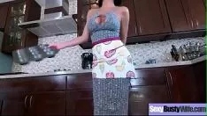 تشغيل المرأة الشريرة الساخنة من المنزل (سبيدويل أفلوف) مع كبير الثدي الحب بشدة الجنس على كام vid-28