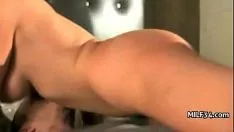 Oynat Sıcak ressam sikme yakışıklı adam